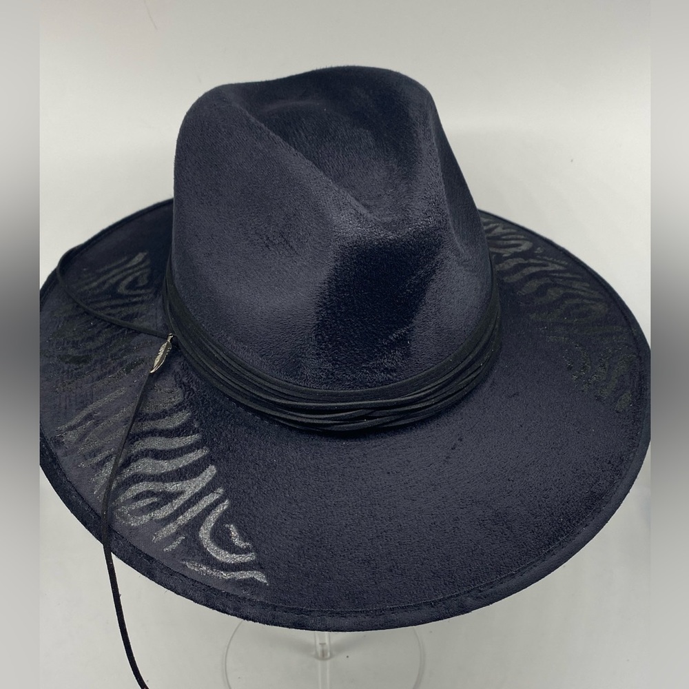“Samba” by The Chapeauholic